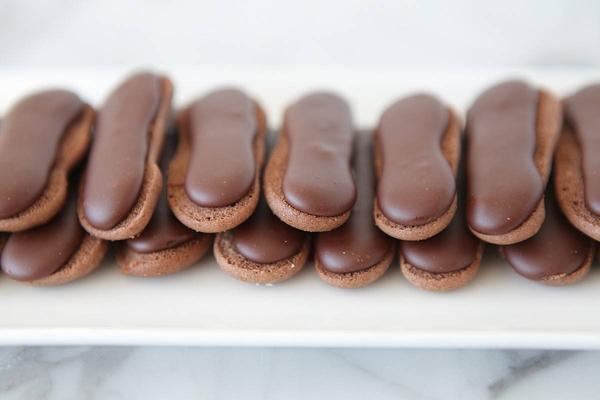 Paleuri fondant (Limbi de Pisică)